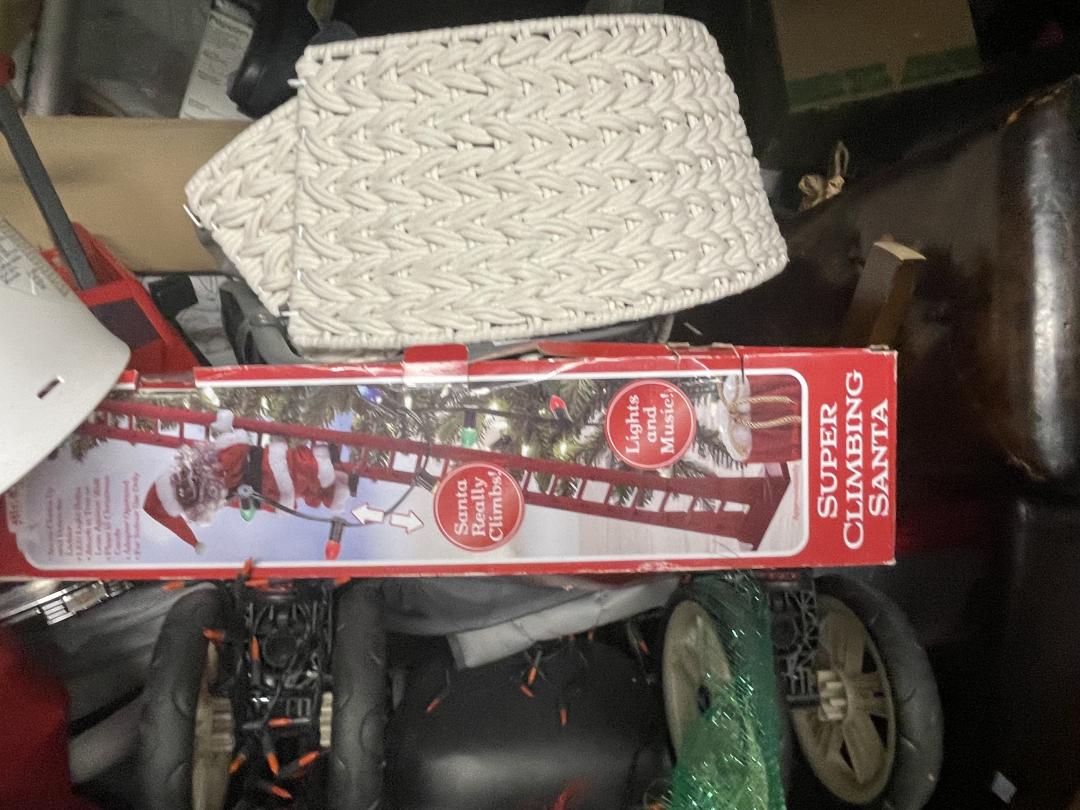 Storage Unit Auction in Flowood, MS at Storage Max Lakeland ends on